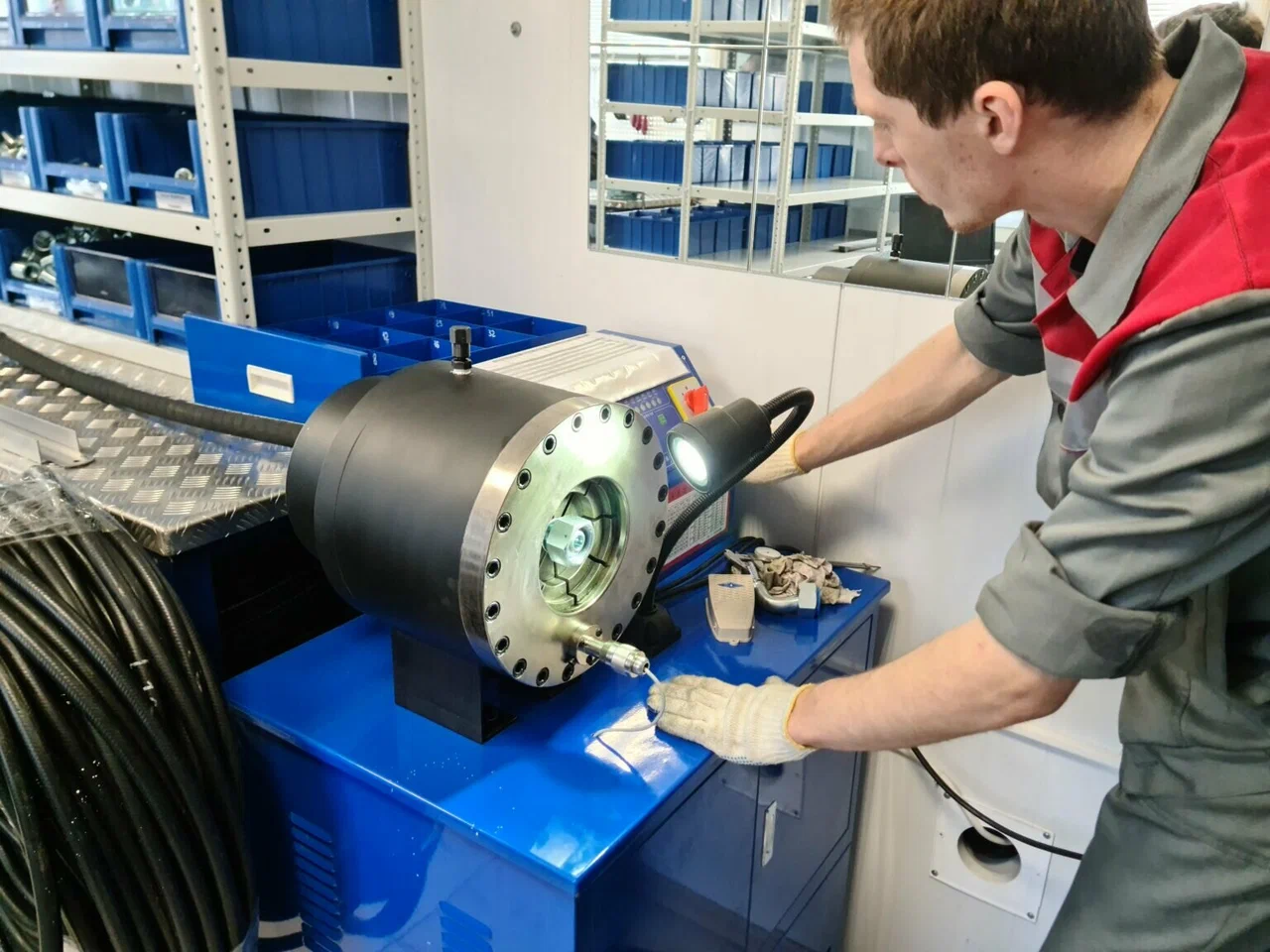 Как производить окорку и резку рукавов высокого давления (РВД): подробное руководство